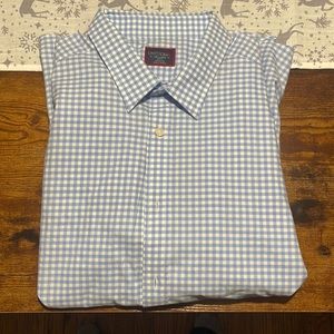 Untuck it casual dress shirt. Men’s XXL slim fit